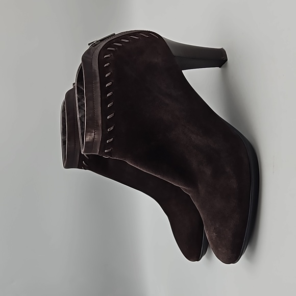 Aquatalia Marvin K Riley Dark Brown Suede Back Zipper Ankle Boots Women 10.5 - Picture 1 of 13
